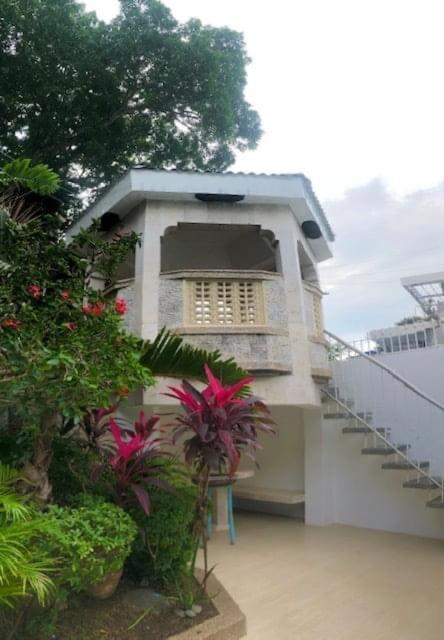 Deluxe Villa Leah Natural Hotspring Resort Calamba  Kültér fotó